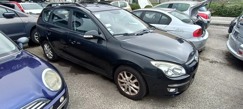 Hyundai I30 1.6 CRDi , снимка 3 - Автомобили и джипове - 43416131