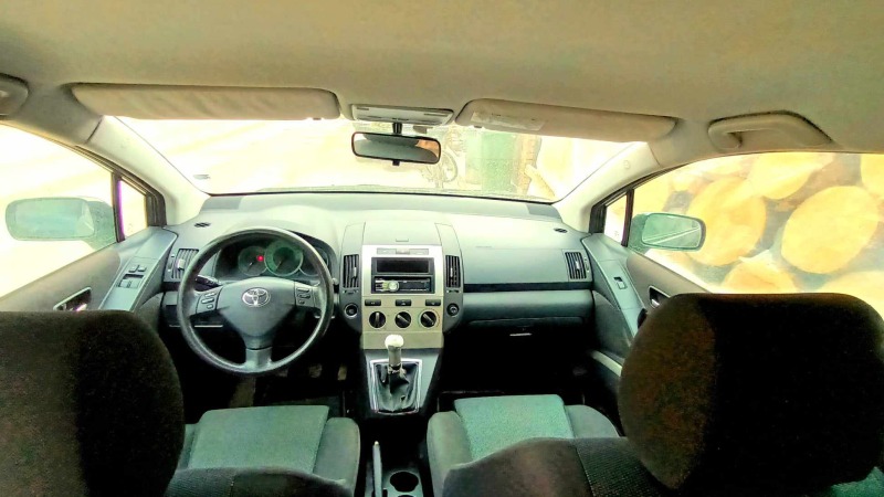 Toyota Corolla verso 2.0 Д4Д, снимка 6 - Автомобили и джипове - 45546454