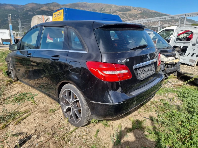 Mercedes-Benz B 200 На части , снимка 8 - Автомобили и джипове - 47391051