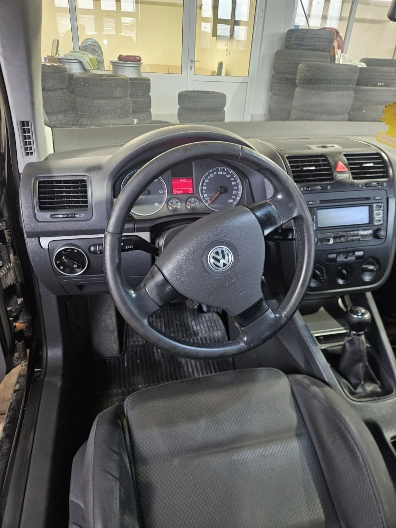 VW Golf, снимка 5 - Автомобили и джипове - 52671386