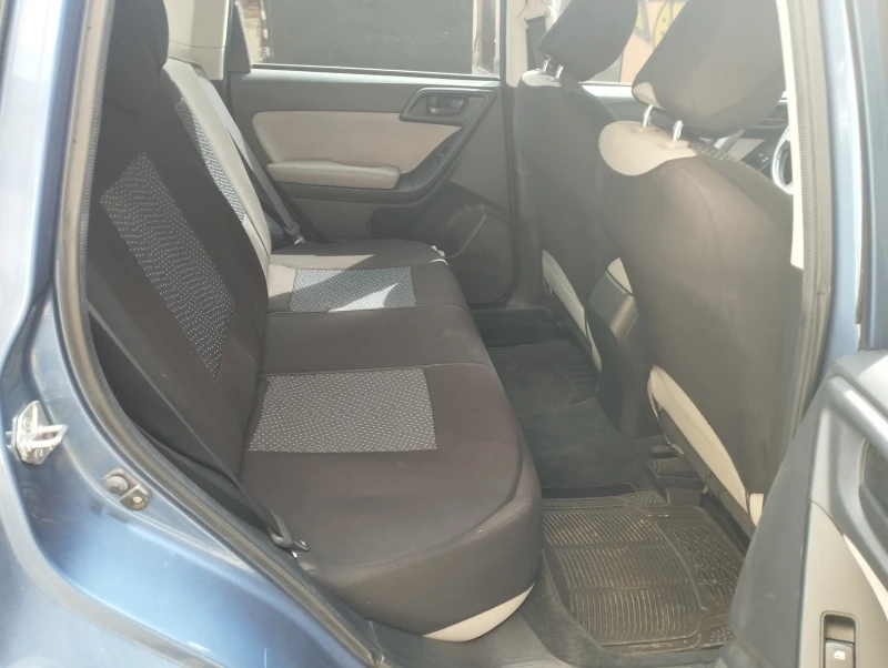 Subaru Forester, снимка 4 - Автомобили и джипове - 52856002