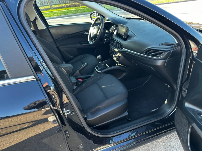 Fiat Tipo Бензин euro 6b, снимка 11 - Автомобили и джипове - 52859245