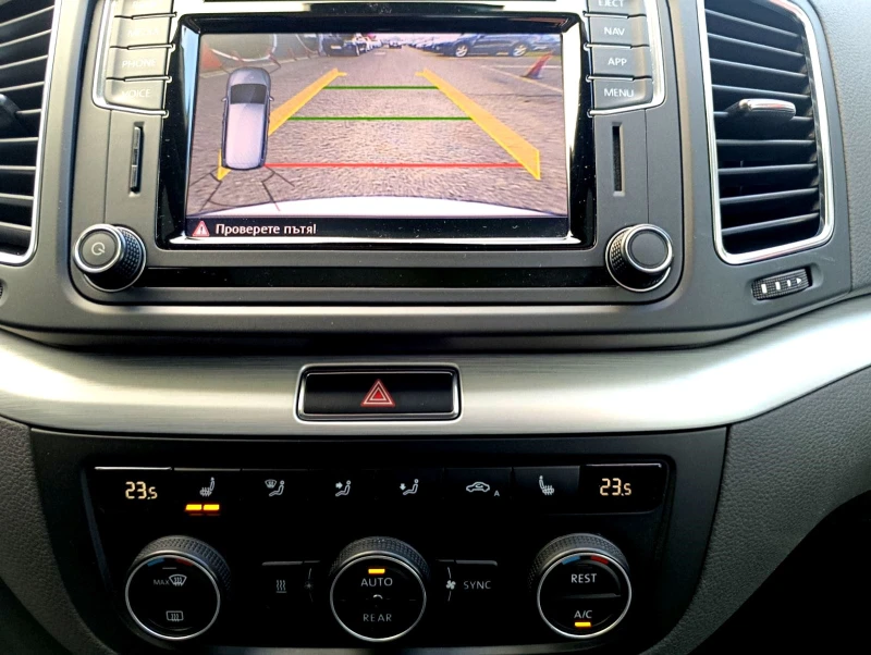 VW Sharan 1.4 DSG 6+ 1 места, снимка 16 - Автомобили и джипове - 52883159