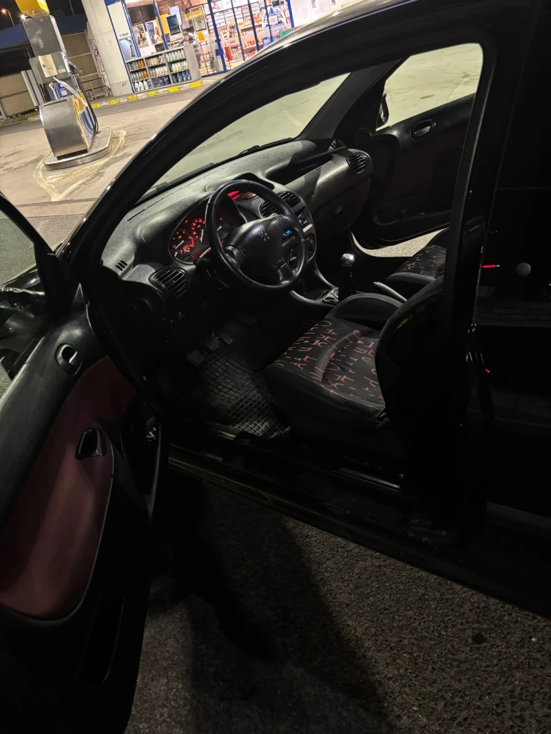 Peugeot 206, снимка 4 - Автомобили и джипове - 52941381