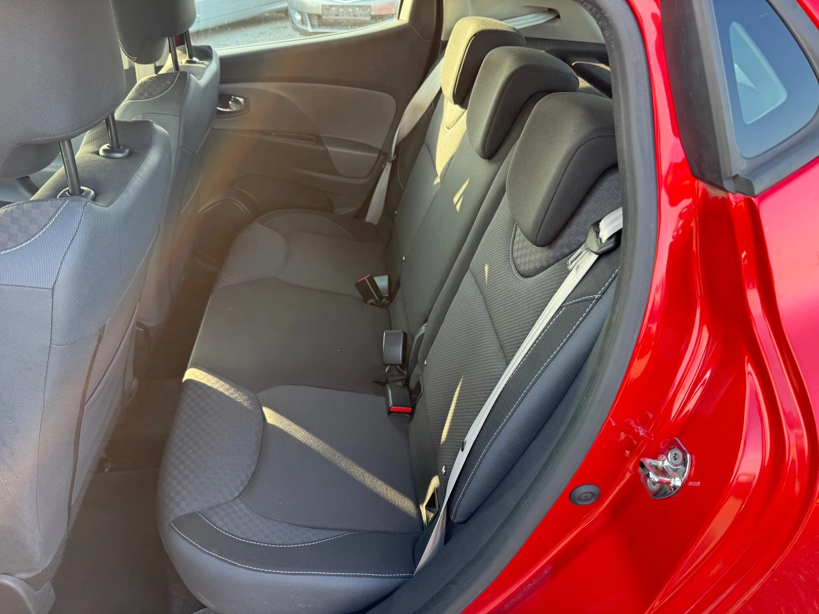 Renault Clio 1.2 GT ШВЕЙЦАРИЯ 95000км - изображение 9