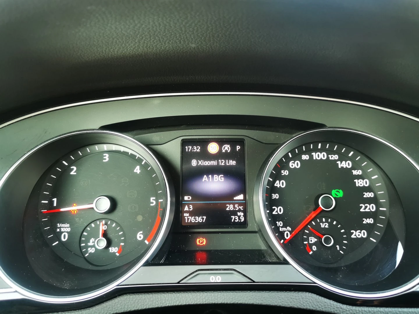 VW Passat VW Passat Var. Business 2.0 TDI SCR DSG | Mobile.bg   10