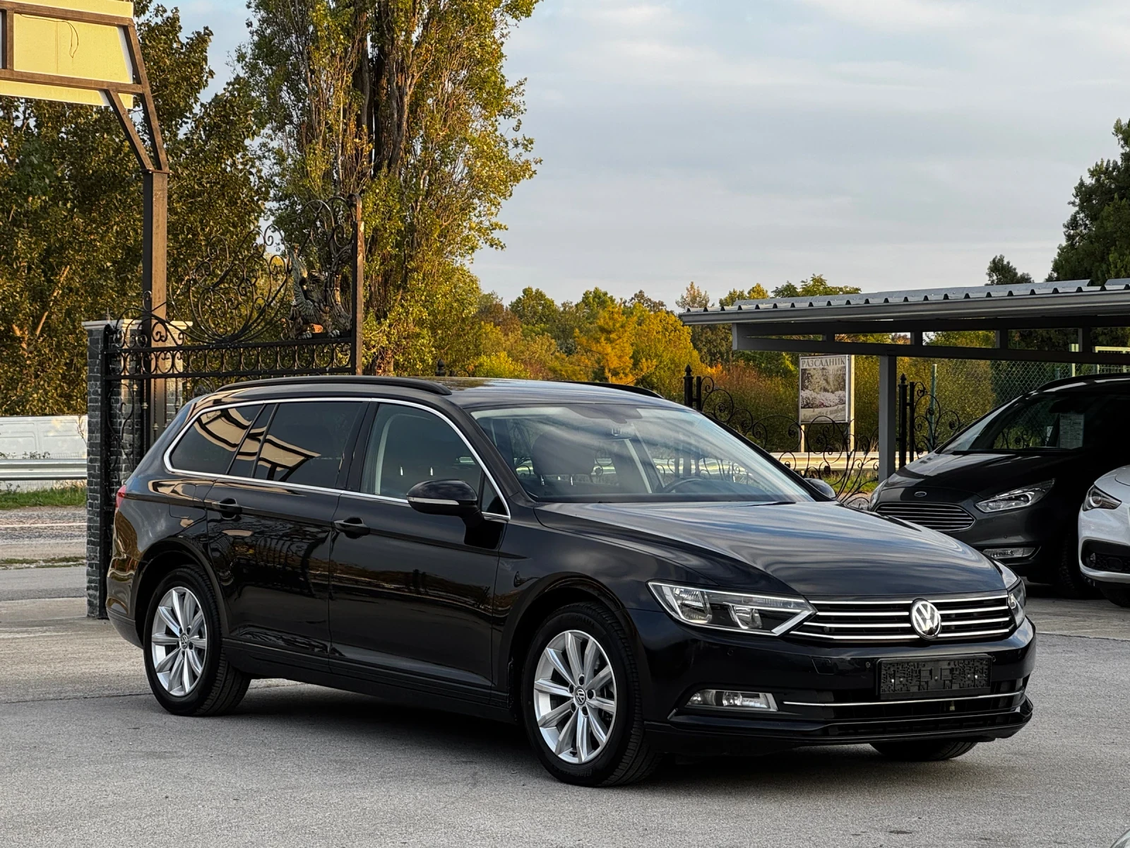 VW Passat 2.0TDI ИТАЛИЯ DSG - изображение 3