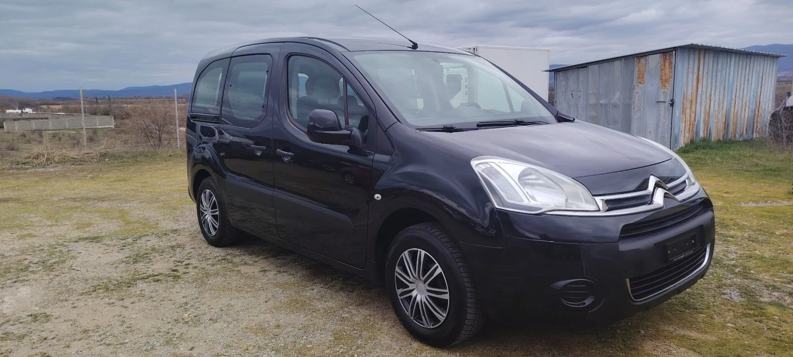 Citroen Berlingo 1.6 HDI-92к.с, снимка 3 - Автомобили и джипове - 53951478