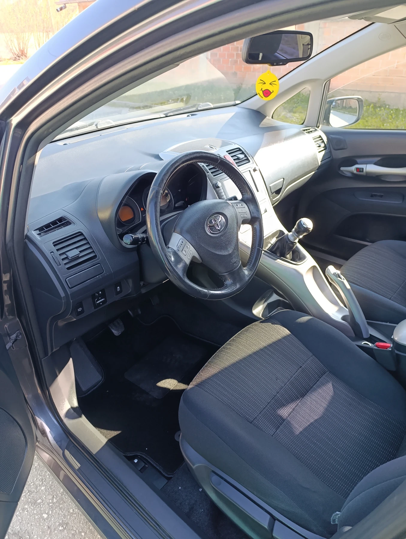 Toyota Auris 2.0 126к.с, снимка 7 - Автомобили и джипове - 54312509