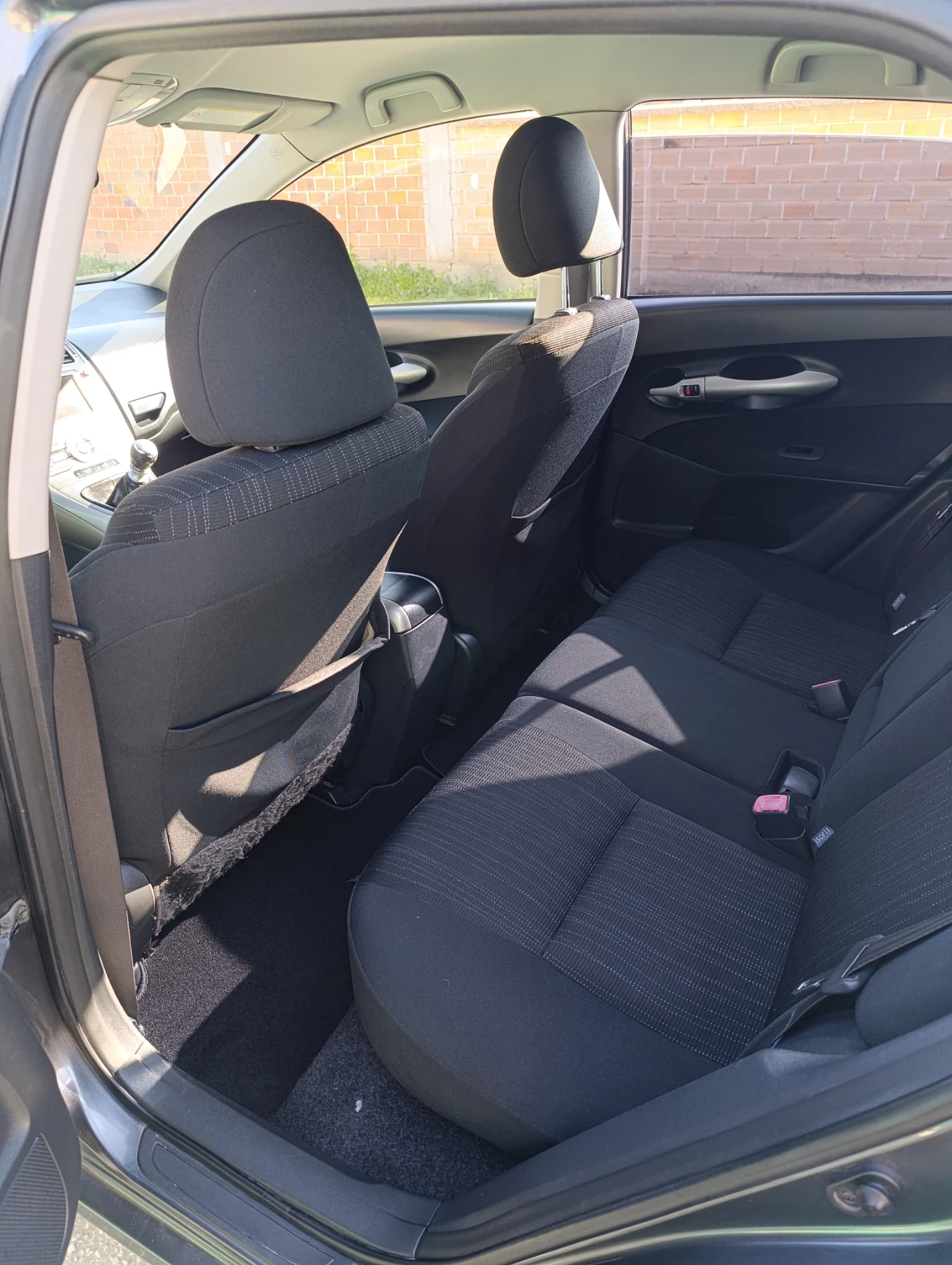 Toyota Auris 2.0 126к.с, снимка 8 - Автомобили и джипове - 54312509