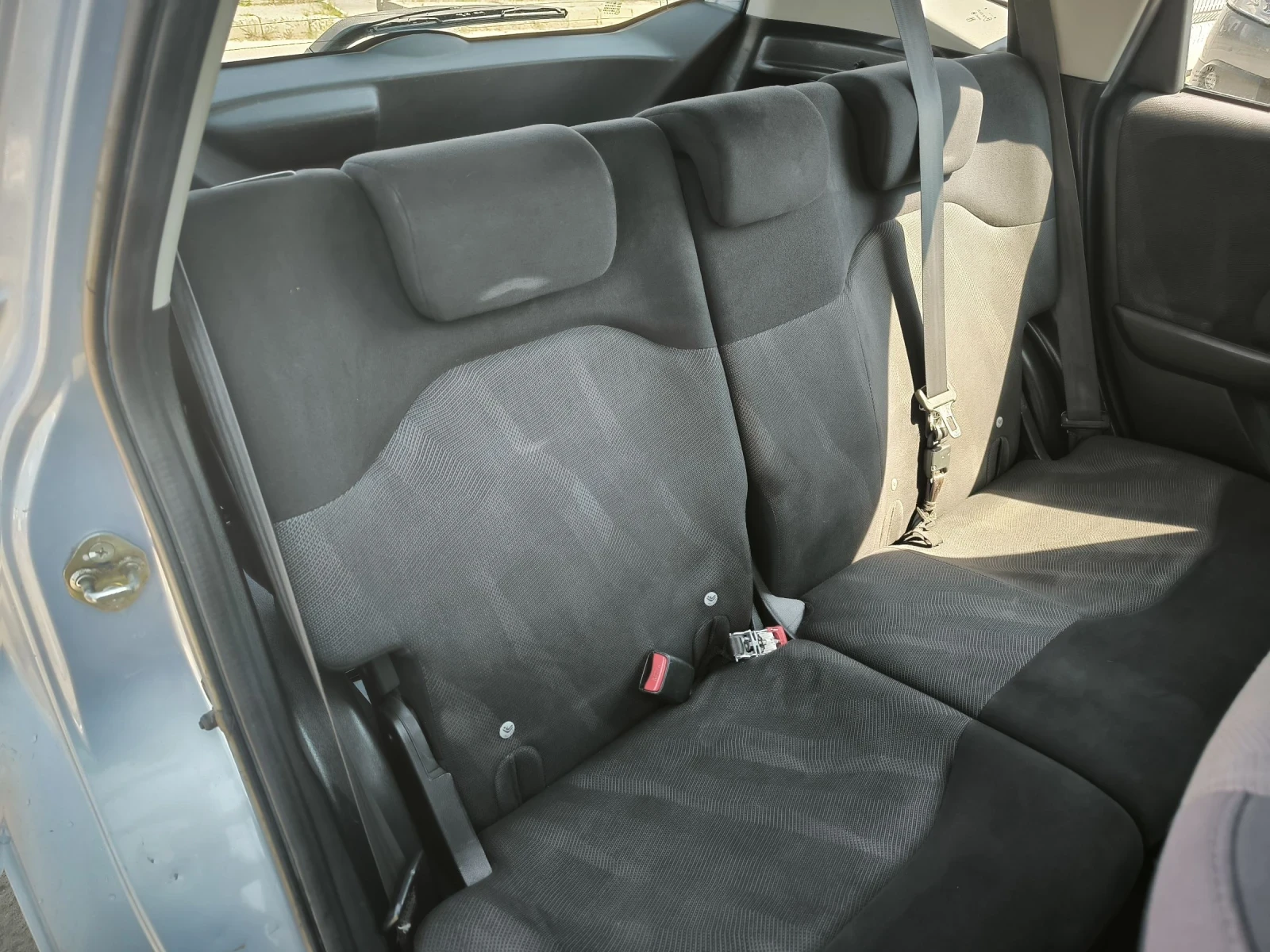 Honda Jazz 1.4i, снимка 11 - Автомобили и джипове - 54246650