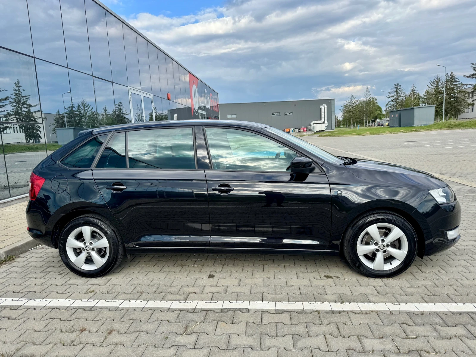 Skoda Rapid 1.2TSI euro5 151000км, снимка 7 - Автомобили и джипове - 54637040