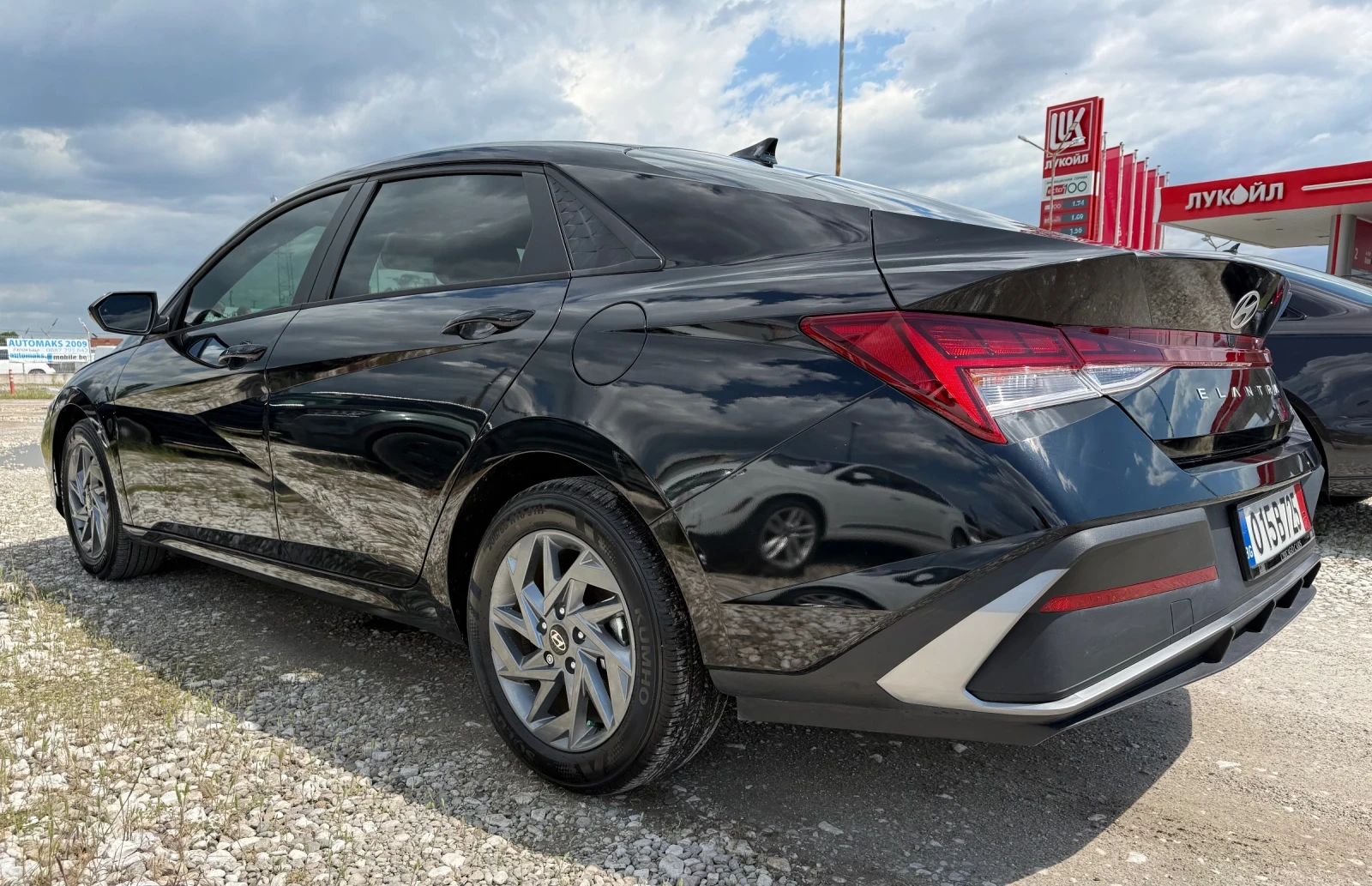 Hyundai Elantra 1.6 hybrid FullMax, снимка 4 - Автомобили и джипове - 54668989
