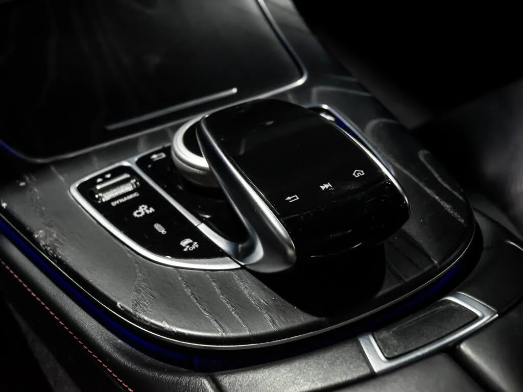 Mercedes-Benz E 53 AMG * DISTRONIC * 4MATIC+ *  AвтоКредит * (ЦЕНА ДО БГ), снимка 16 - Автомобили и джипове - 55493680