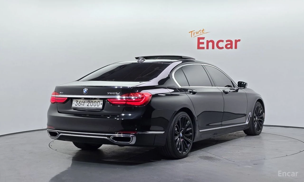 BMW 750 Li* XDRIVE* HARMON* KARDON* ОБДУХВАНЕ* 3TV* МАСАЖ*, снимка 2 - Автомобили и джипове - 55595151