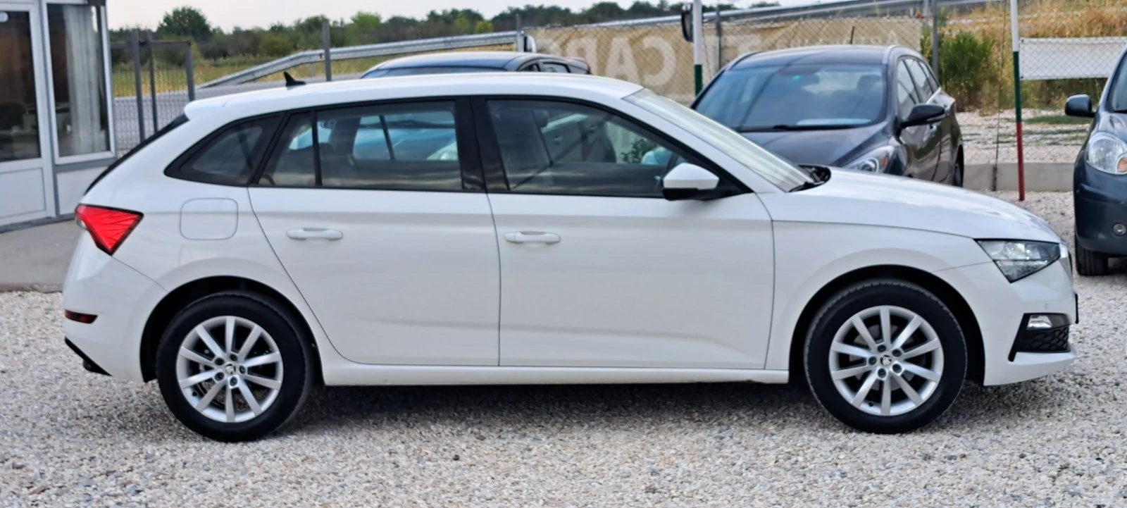 Skoda Scala 1.6TDI авт. лед Euro6D фул екстри, снимка 7 - Автомобили и джипове - 56045855