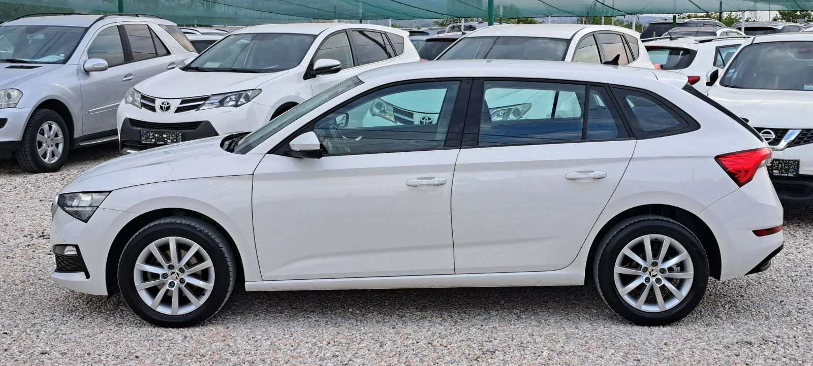 Skoda Scala 1.6TDI авт. лед Euro6D фул екстри, снимка 4 - Автомобили и джипове - 56045855