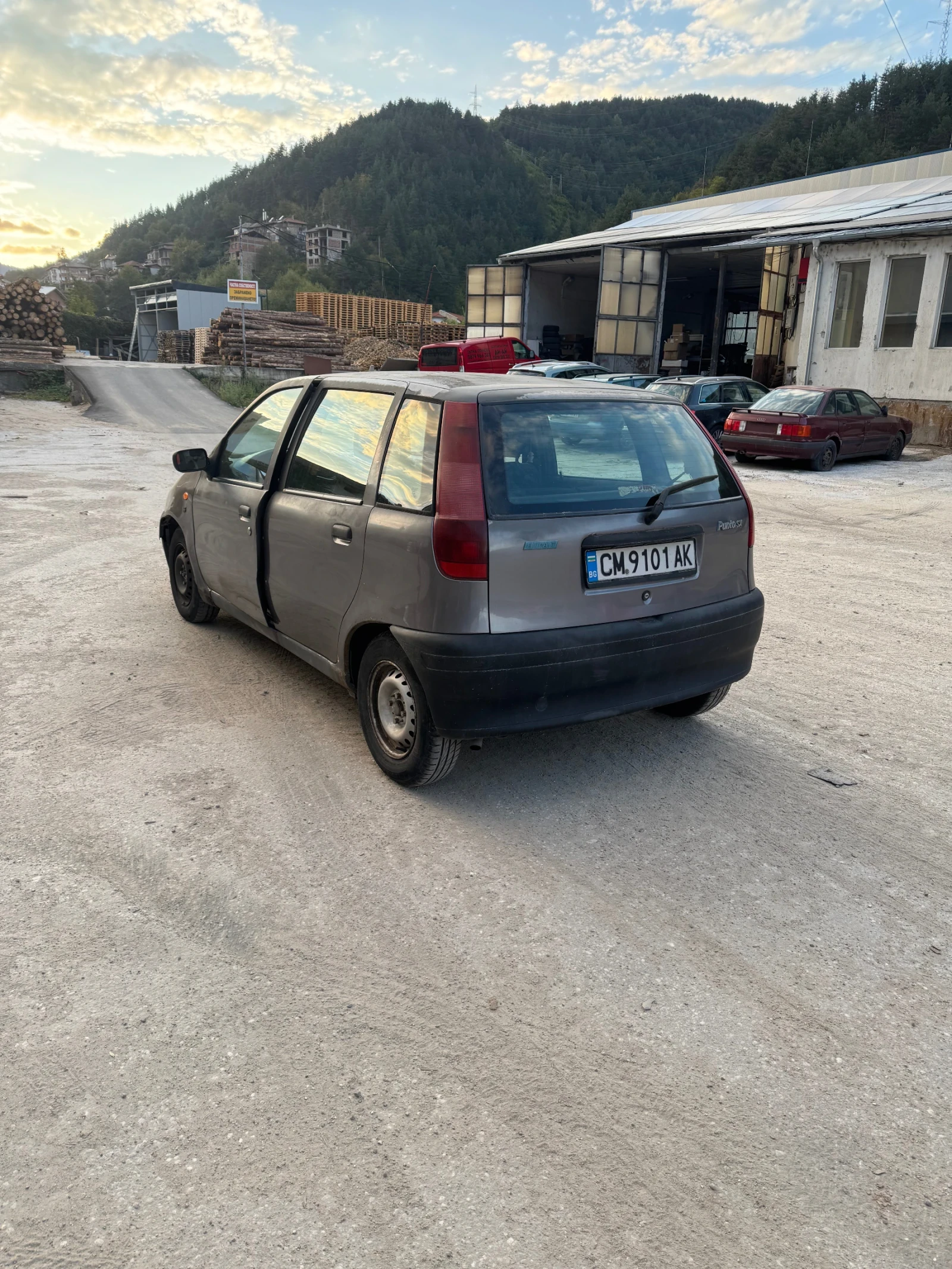 Fiat Punto, снимка 3 - Автомобили и джипове - 56261399