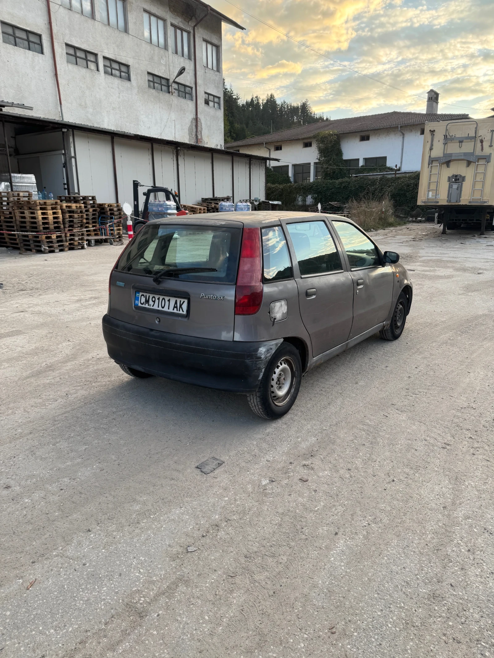 Fiat Punto, снимка 4 - Автомобили и джипове - 56261399