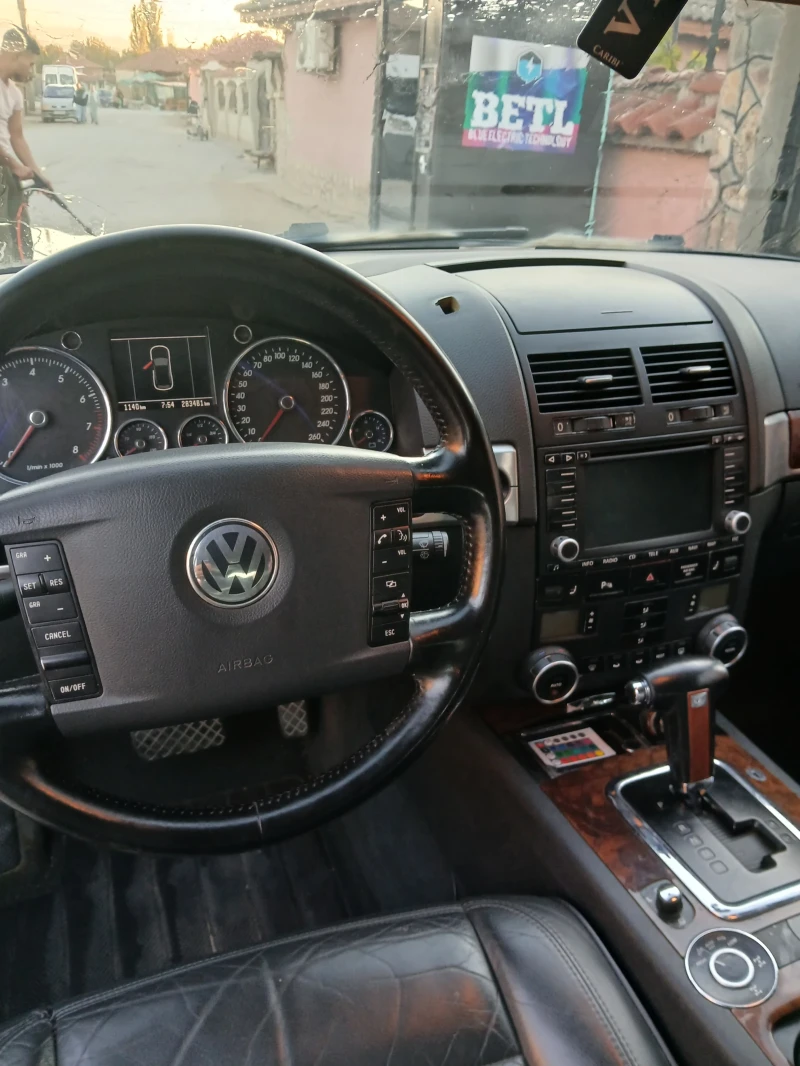 VW Touareg 3.2, снимка 7 - Автомобили и джипове - 47654187