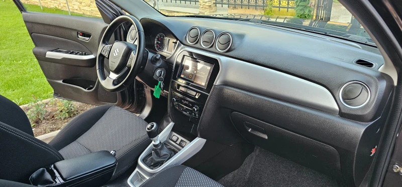 Suzuki Vitara 1.6 DDIS Comfort Подгреви/Камера/Асистенти , снимка 9 - Автомобили и джипове - 50590724