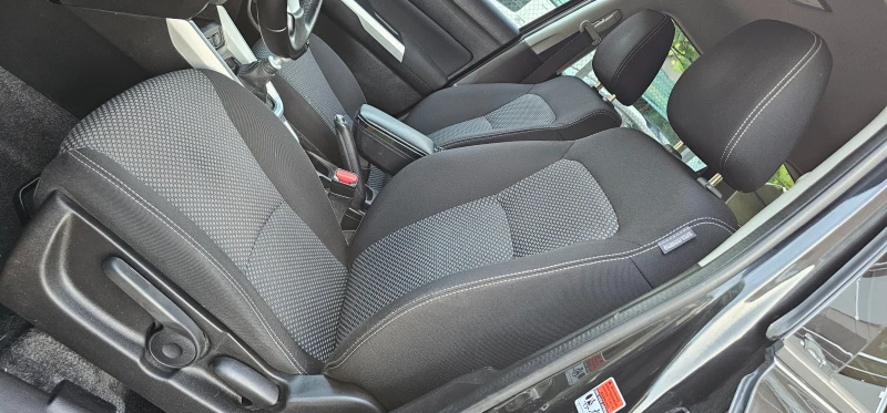 Suzuki Vitara 1.6 DDIS Comfort Подгреви/Камера/Асистенти , снимка 16 - Автомобили и джипове - 50590724