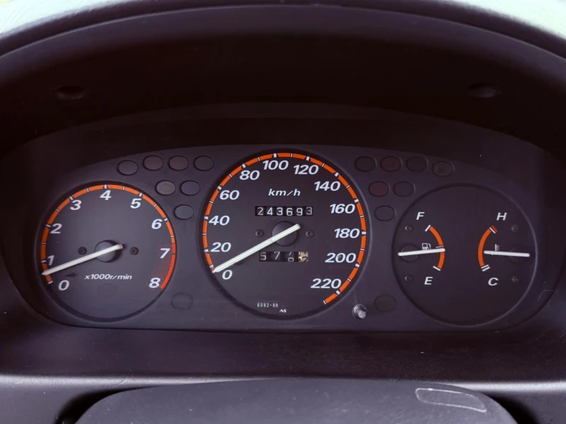 Honda Cr-v 2.0i 147кс СОБСТВЕН ЛИЗИНГ, снимка 17 - Автомобили и джипове - 51222144