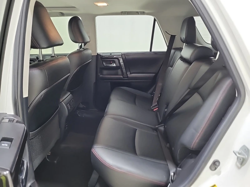 Toyota 4runner CARFAX* АВТОФИНАНСИРАНЕ БЕЗ ПЪРВОНАЧАЛНА ВНОСКА, снимка 12 - Автомобили и джипове - 52721491