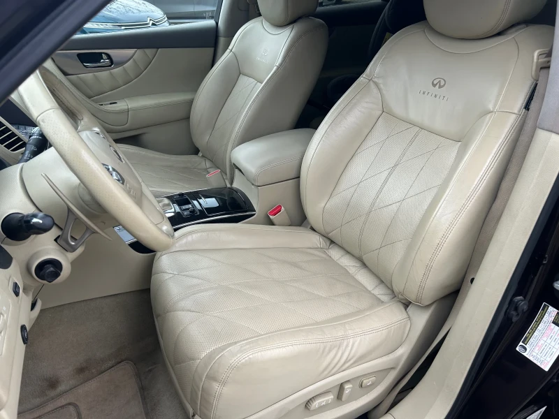 Infiniti QX70, снимка 8 - Автомобили и джипове - 52882311