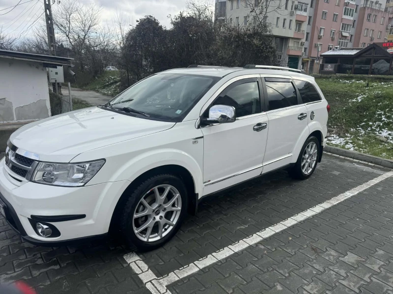 Fiat Freemont, снимка 4 - Автомобили и джипове - 52910943