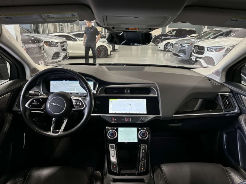 Jaguar I-Pace AWD| NAV| PANO| MERIDIANSURROUND| LED| LEATHER| HU, снимка 15 - Автомобили и джипове - 53108916