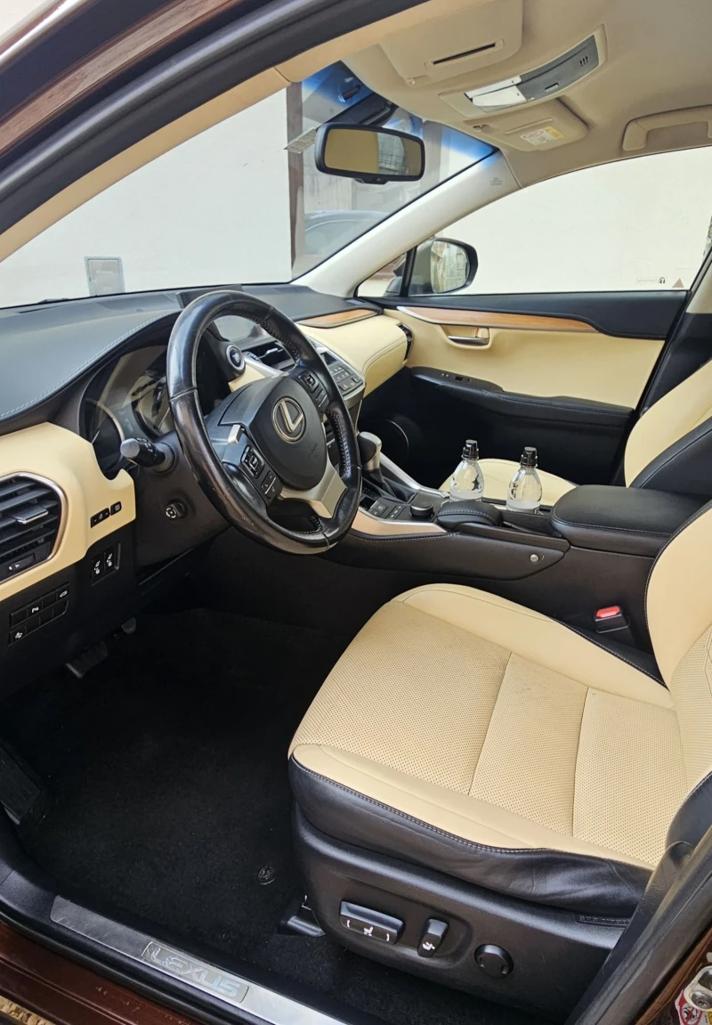 Lexus NX 300h Luxury Pack 4x4, снимка 11 - Автомобили и джипове - 53461084