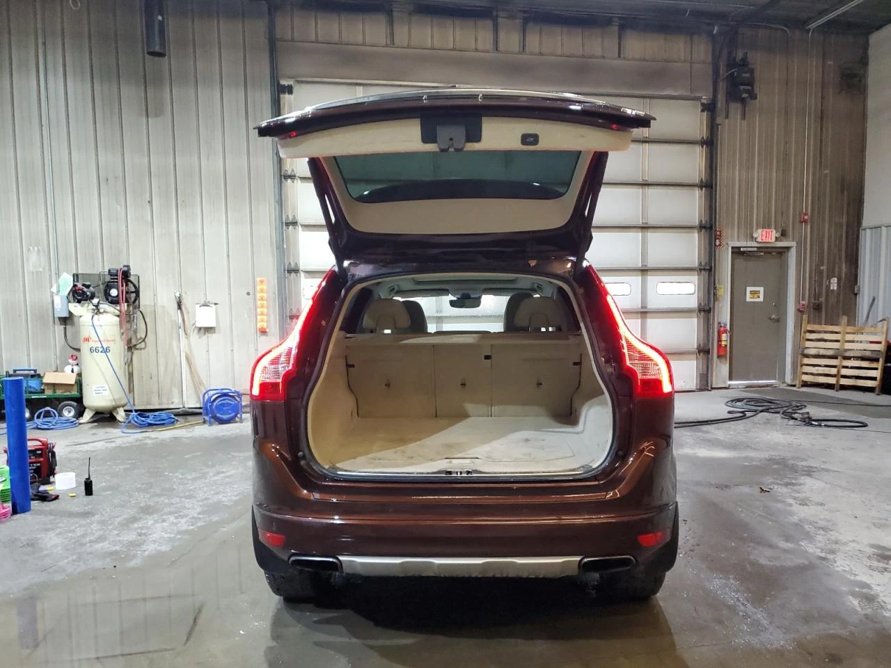Volvo XC60 PREMIER* ПЕРФЕКТНА - изображение 5