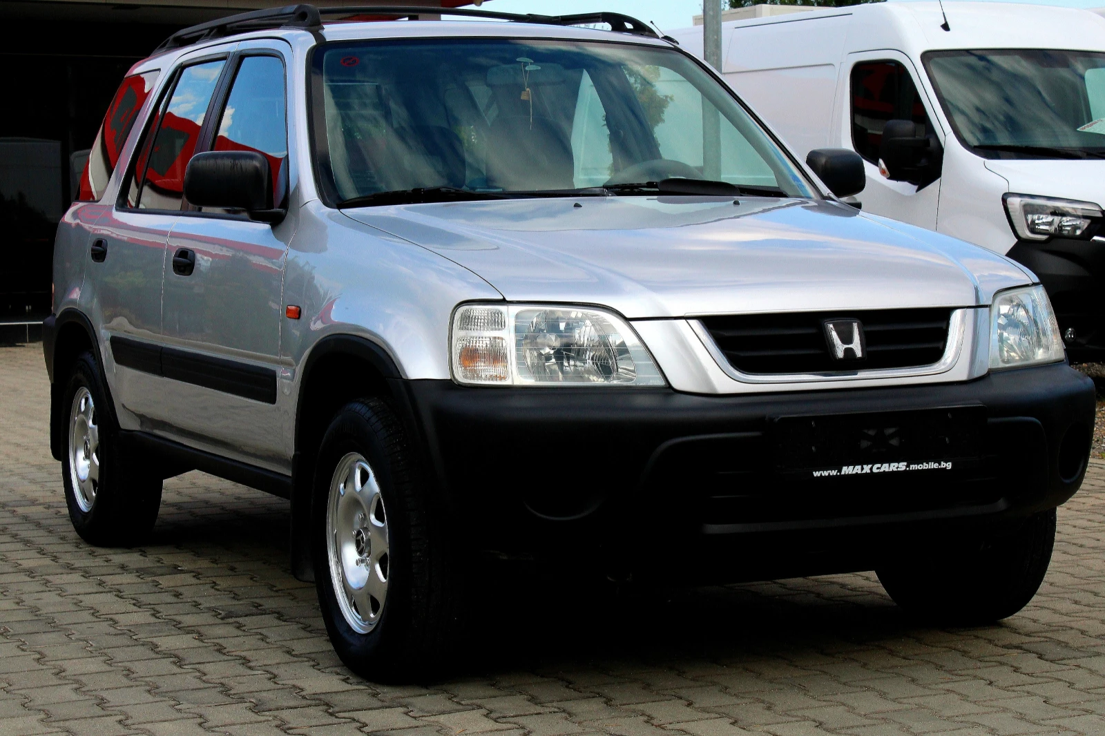 Honda Cr-v 2.0i 147кс СОБСТВЕН ЛИЗИНГ - изображение 2