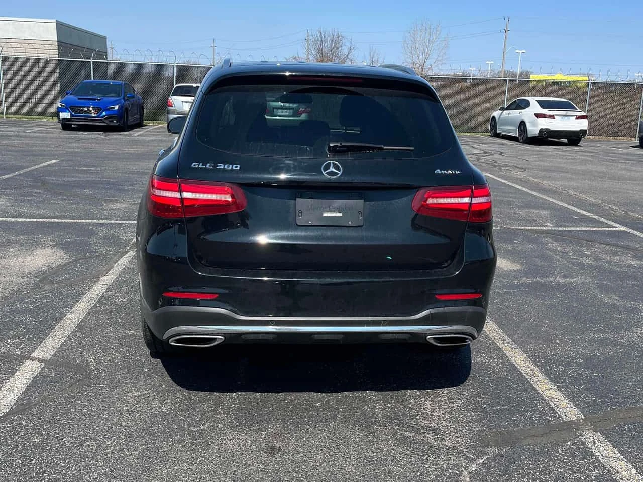 Mercedes-Benz GLC 300  4MATIC * ПАНОРАМА * 2 КЛЮЧА * ПОДГРЕВ * 360 , снимка 4 - Автомобили и джипове - 54141479