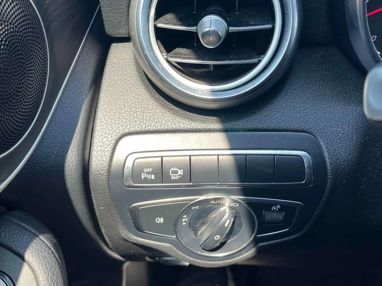 Mercedes-Benz GLC 300  4MATIC * ПАНОРАМА * 2 КЛЮЧА * ПОДГРЕВ * 360 , снимка 12 - Автомобили и джипове - 54141479