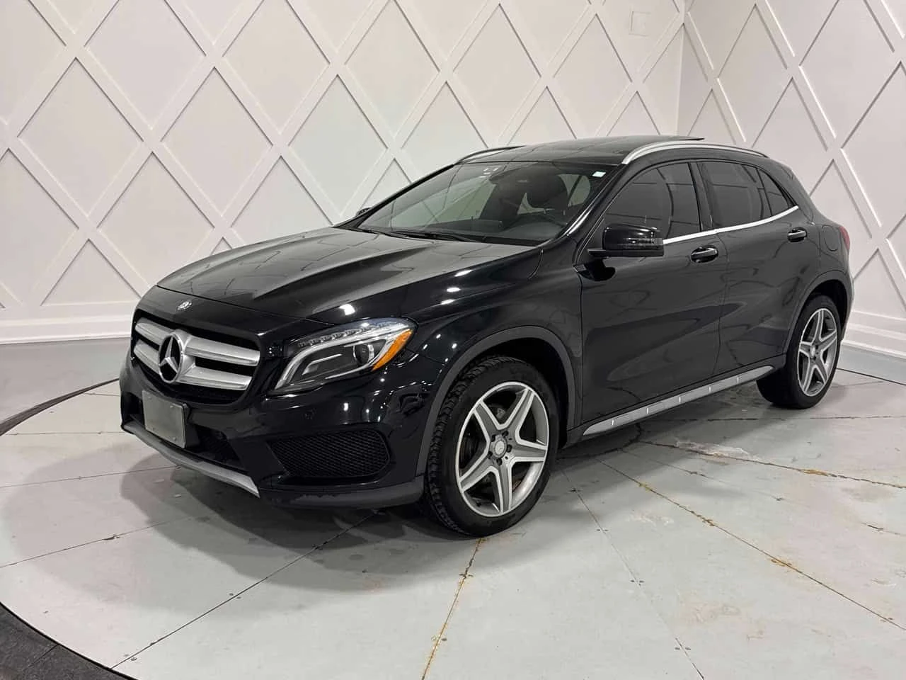 Mercedes-Benz GLA 250  * CARFAX * Подгрев * Панорама * Два ключа *  | Auto.bg — изображение 1