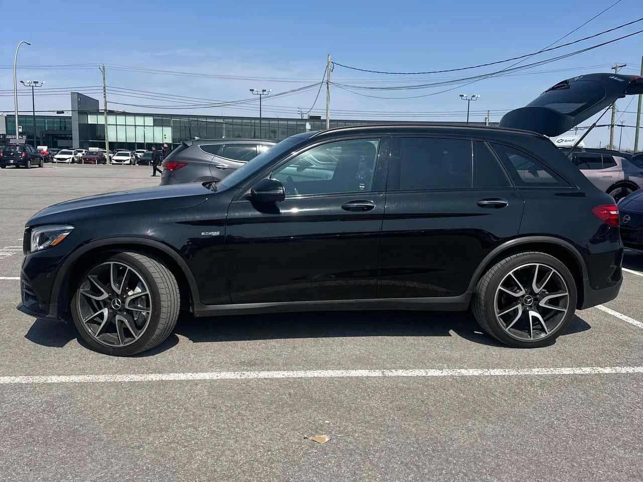 Mercedes-Benz GLC 43 AMG BURMESTER * ПАНО * ПОДГРЕВИ * KEYLESS * CARFAX, снимка 2 - Автомобили и джипове - 54151819