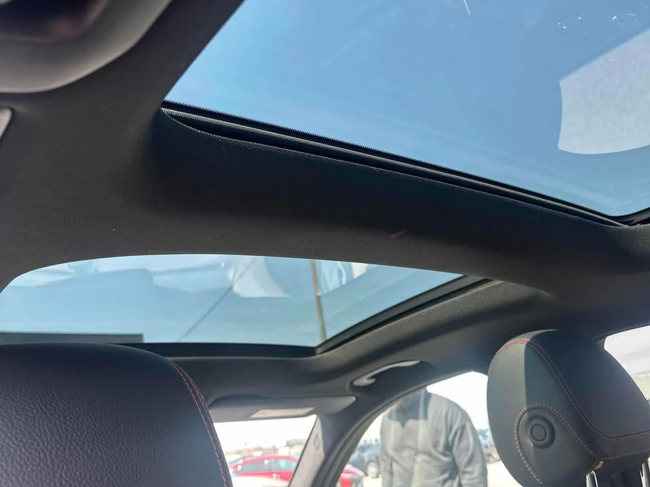 Mercedes-Benz GLC 43 AMG BURMESTER * ПАНО * ПОДГРЕВИ * KEYLESS * CARFAX, снимка 16 - Автомобили и джипове - 54151819