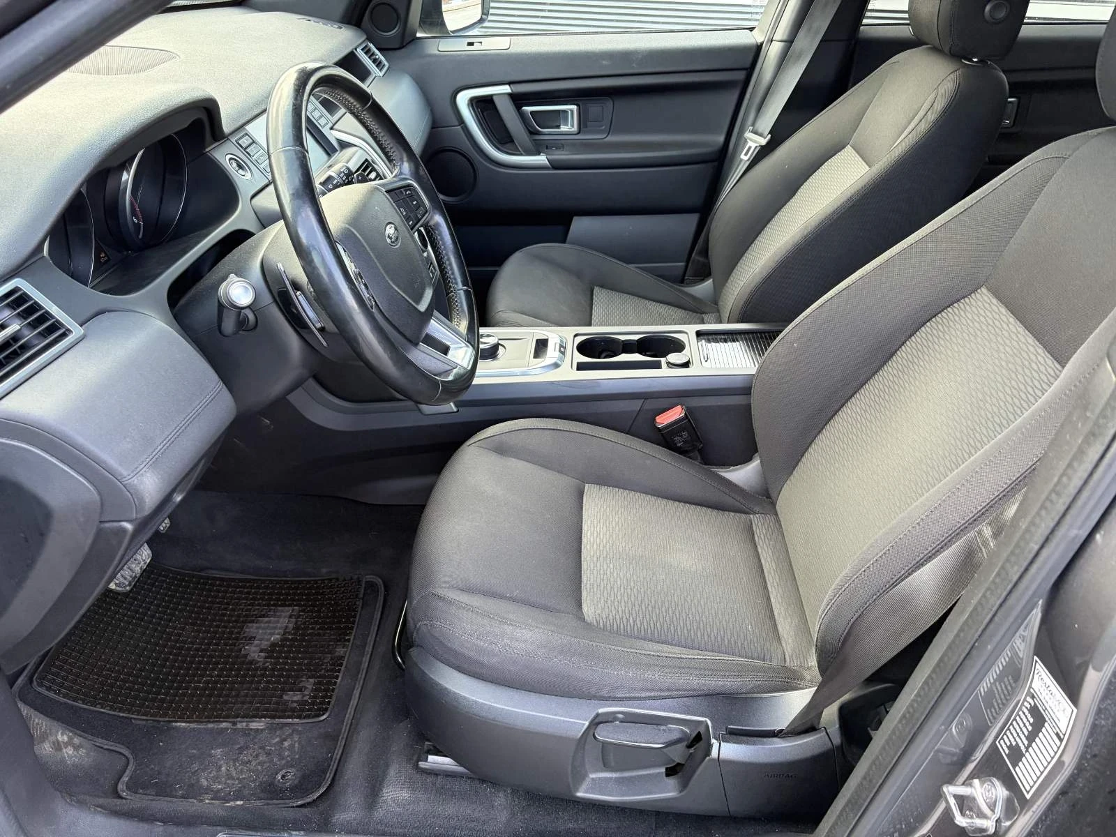 Land Rover Discovery Sport, снимка 10 - Автомобили и джипове - 54396780
