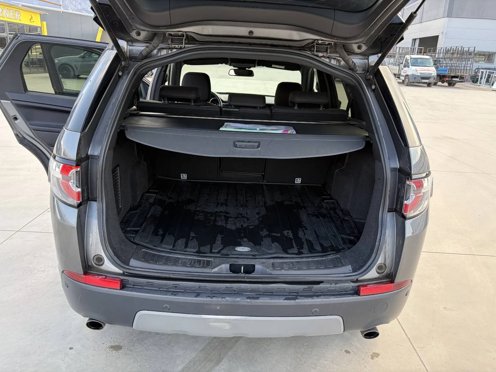 Land Rover Discovery Sport, снимка 11 - Автомобили и джипове - 54396780