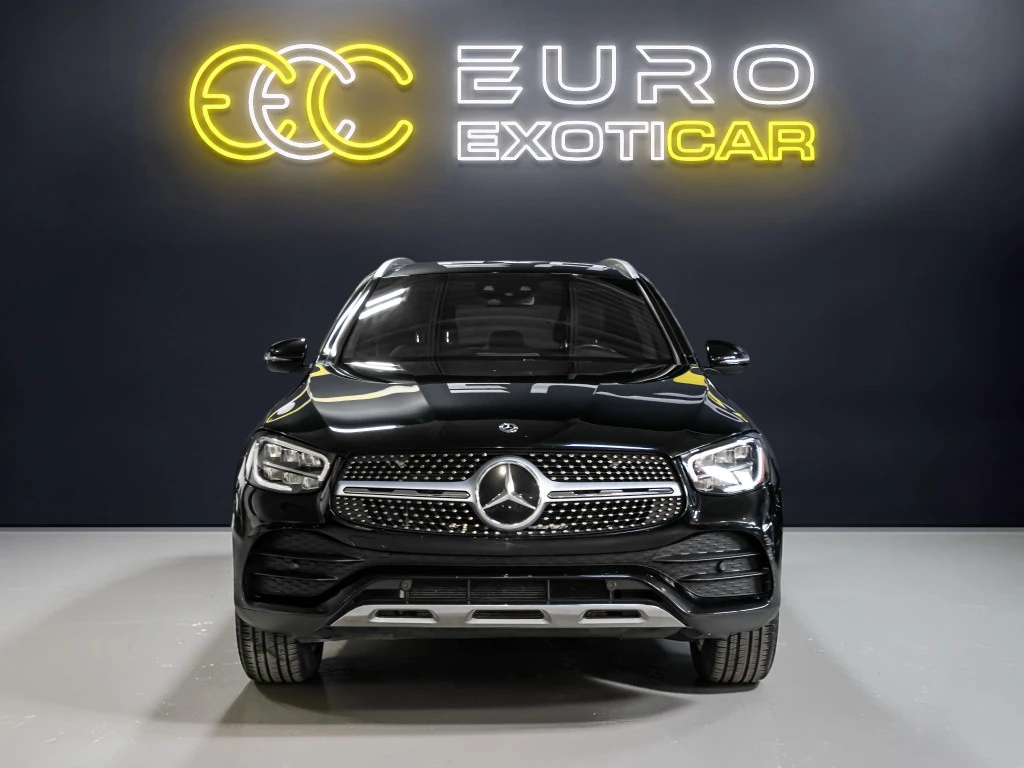 Mercedes-Benz GLC 300 4MATIC* AMG-LINE* DISTRONIC* PANOROOF, снимка 2 - Автомобили и джипове - 54430784