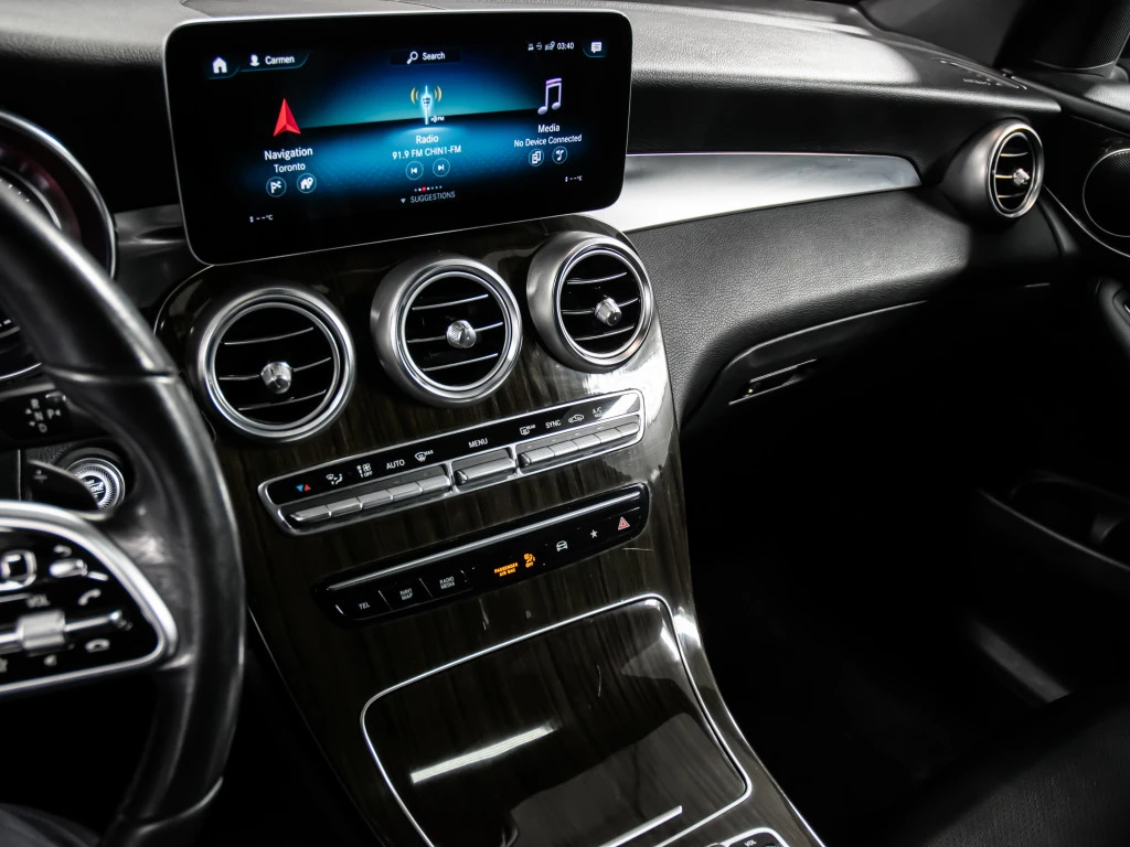 Mercedes-Benz GLC 300 4MATIC* AMG-LINE* DISTRONIC* PANOROOF, снимка 9 - Автомобили и джипове - 54430784