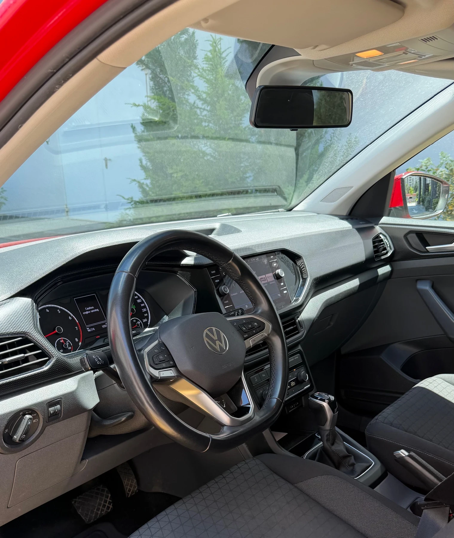 VW T-Cross, снимка 12 - Автомобили и джипове - 55315819