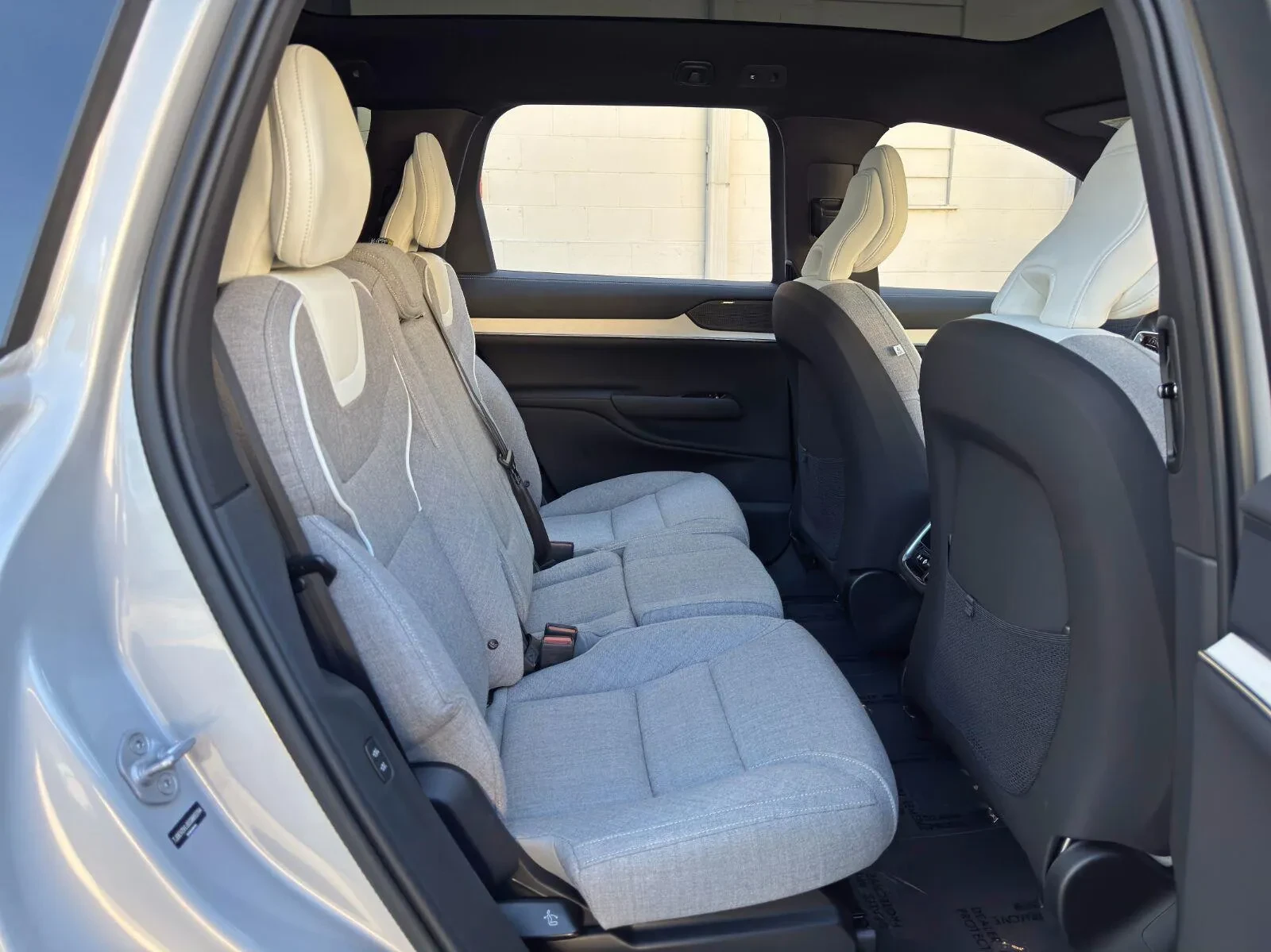 Volvo EX90 TWIN M PERFORMANCE / ELECTRIC ULTRA, снимка 16 - Автомобили и джипове - 56164835