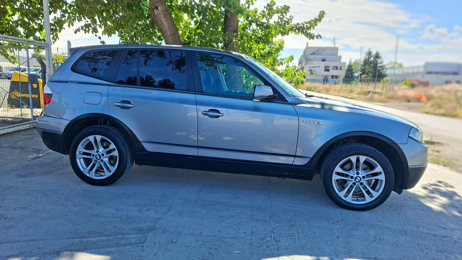 BMW X3 2.0D xDrive 177k.c. E83 4x4, снимка 3 - Автомобили и джипове - 56253701