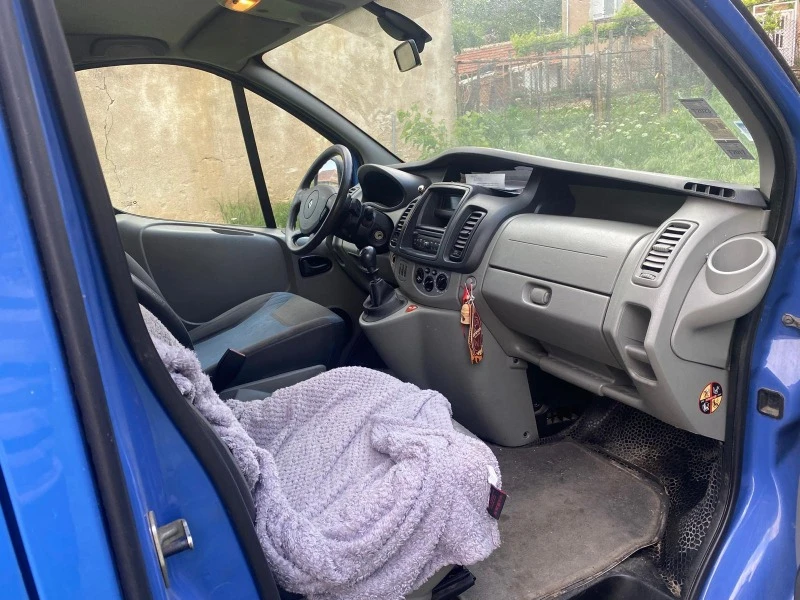 Renault Trafic, снимка 5 - Бусове и автобуси - 45768774