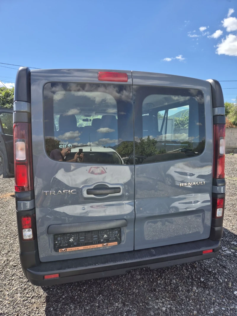 Renault Trafic 2.0, снимка 3 - Бусове и автобуси - 51964079