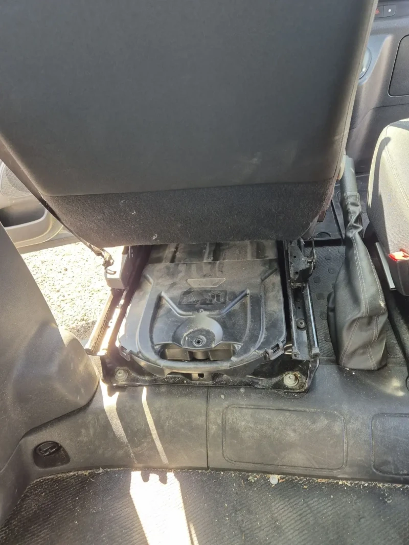 Renault Trafic 2.0, снимка 11 - Бусове и автобуси - 51964079