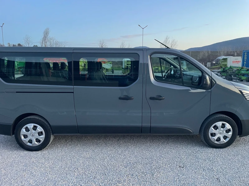 Renault Trafic, снимка 6 - Бусове и автобуси - 52876278